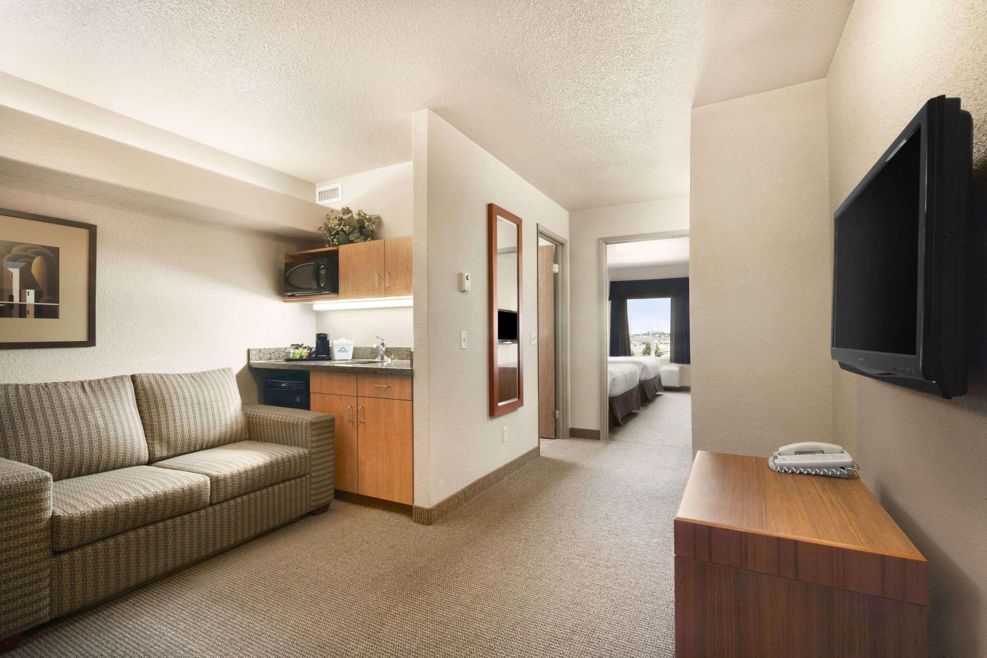 Days Inn By Wyndham Calgary Airport מראה חיצוני תמונה