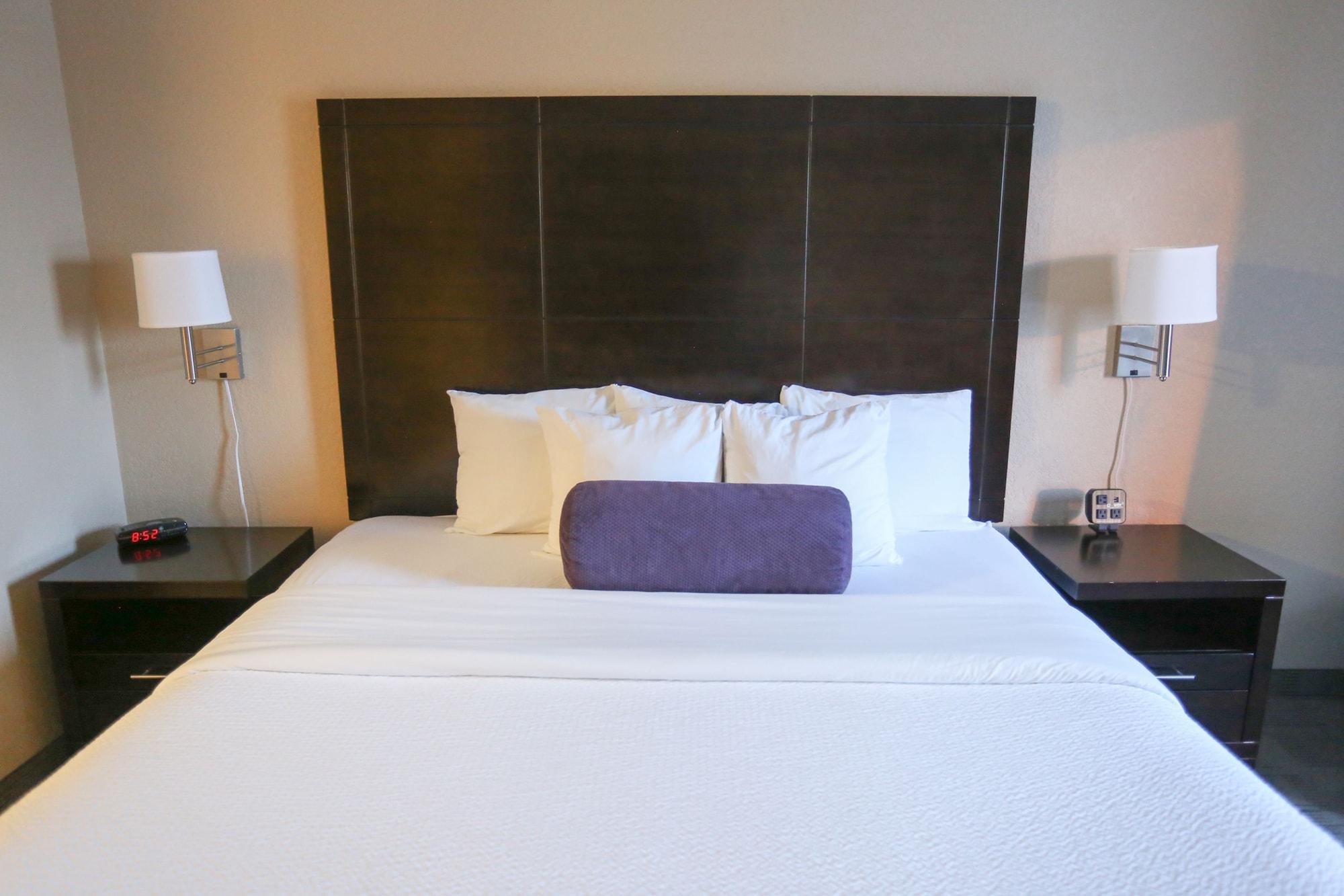Days Inn By Wyndham Calgary Airport מראה חיצוני תמונה