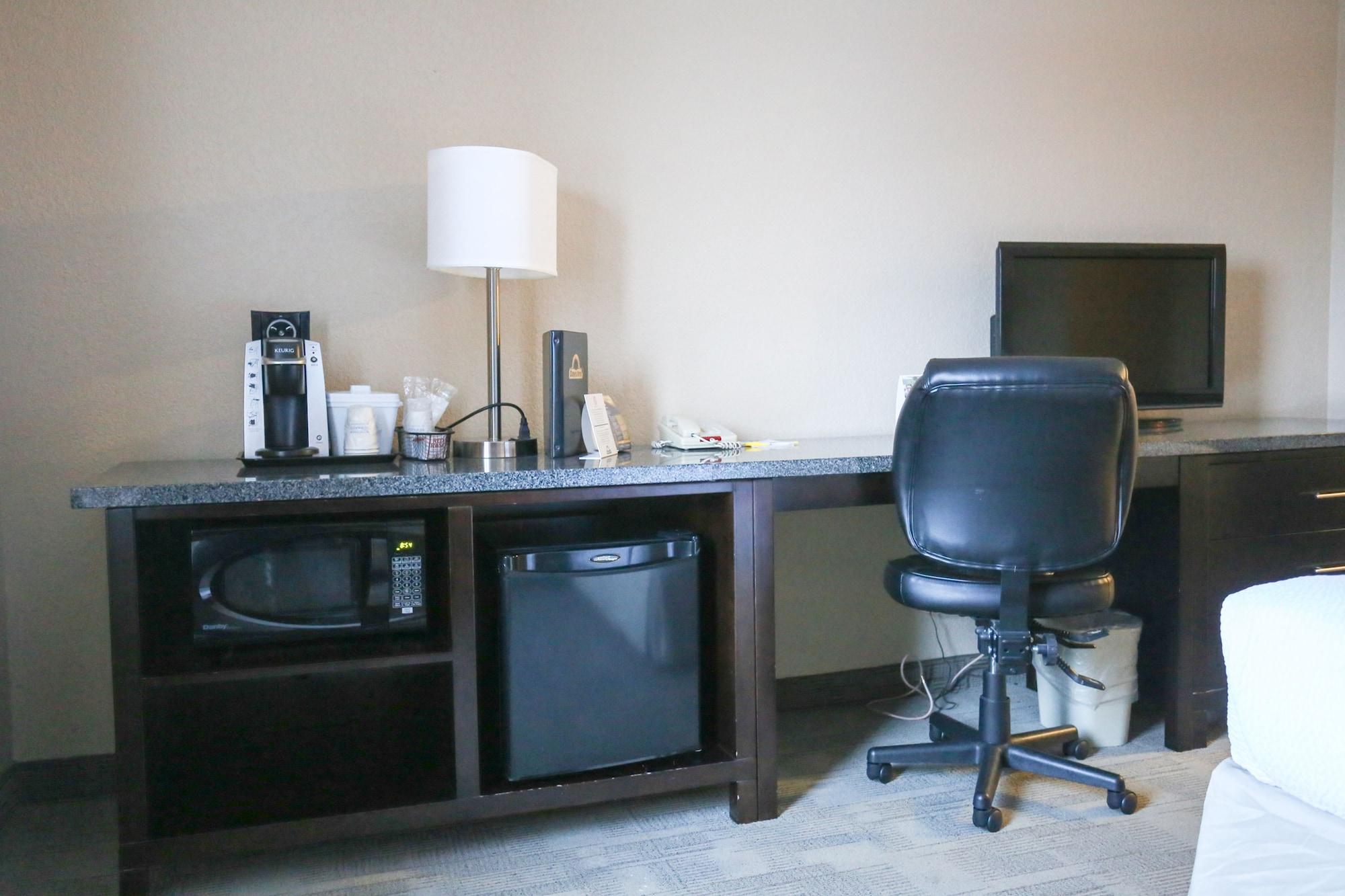 Days Inn By Wyndham Calgary Airport מראה חיצוני תמונה