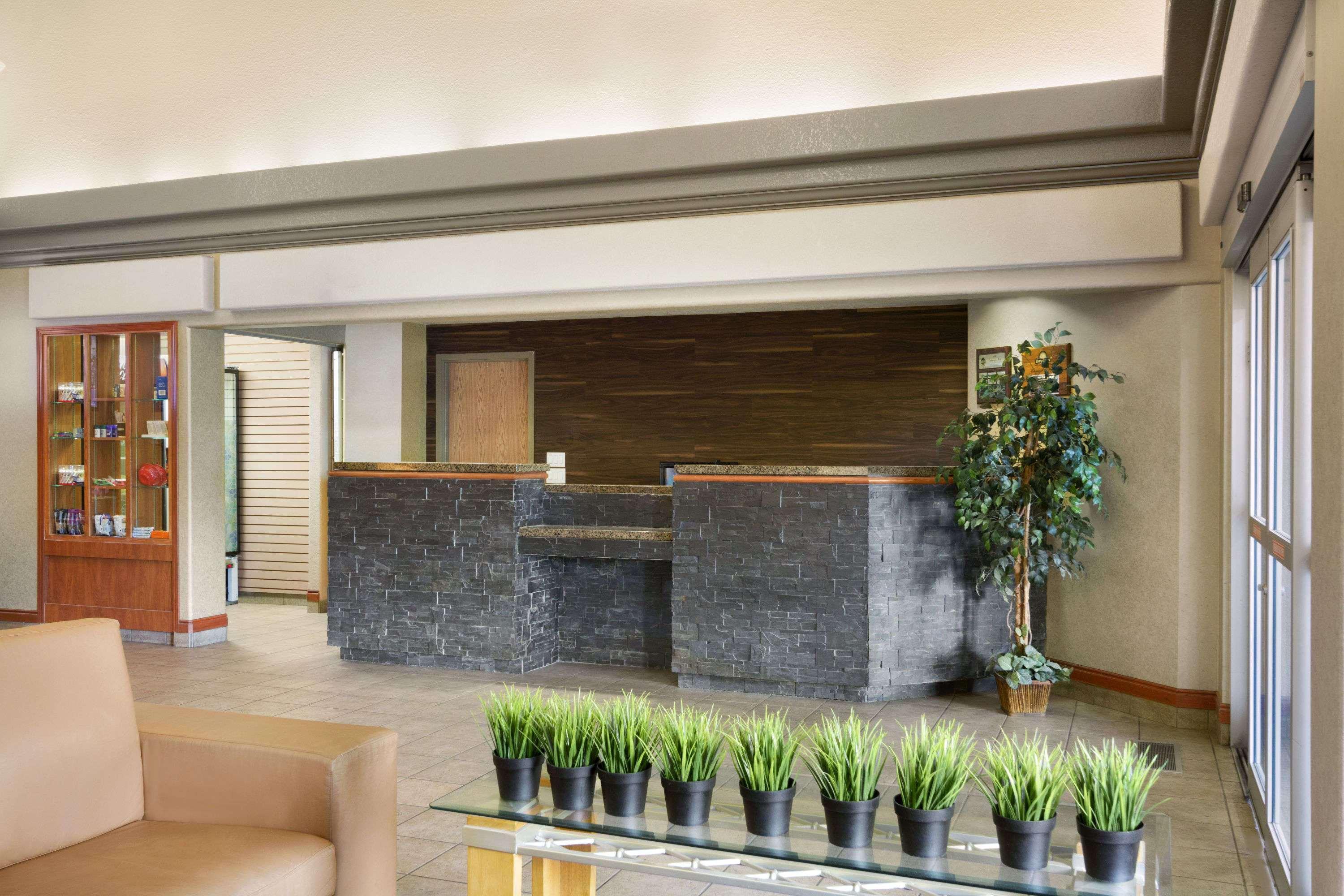 Days Inn By Wyndham Calgary Airport מראה חיצוני תמונה