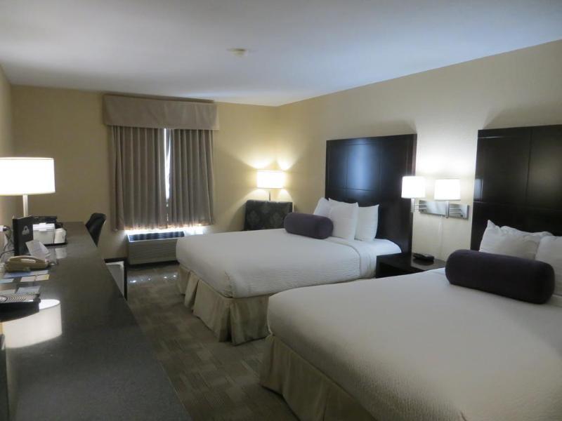 Days Inn By Wyndham Calgary Airport מראה חיצוני תמונה