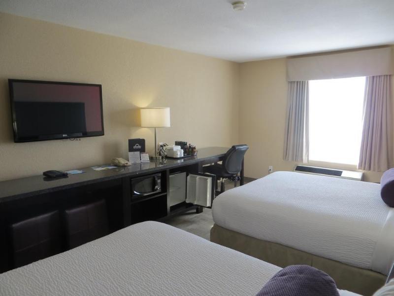 Days Inn By Wyndham Calgary Airport מראה חיצוני תמונה
